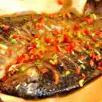 特色烤鯽魚